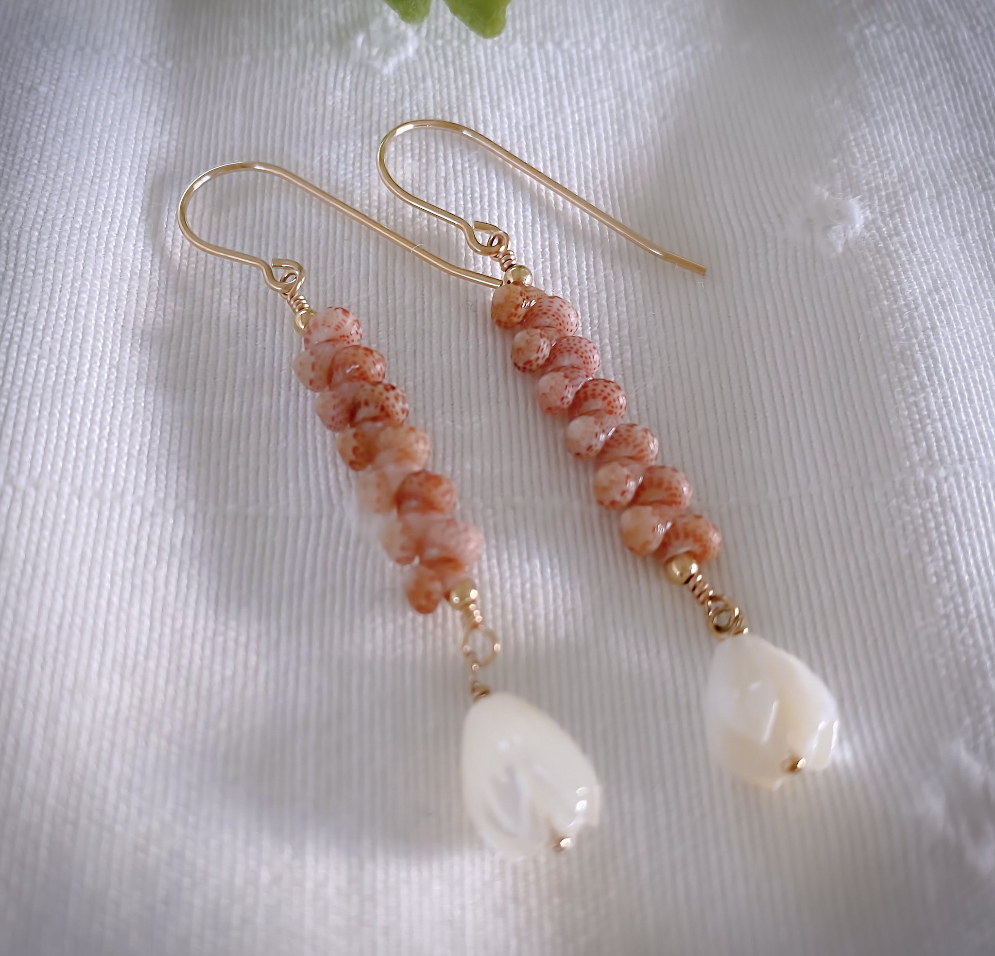 Kauai カヘレラニシェル ピアス / w ピカケ – MANOA.